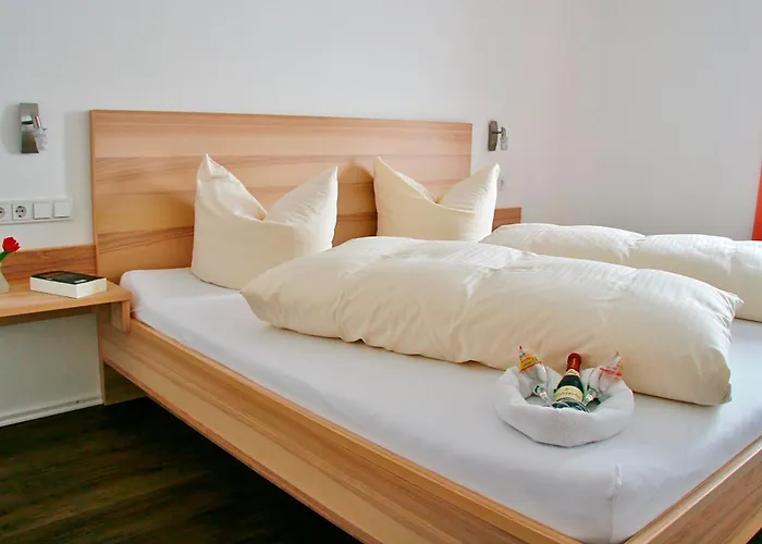 Seehotel und Appartements Schnöller